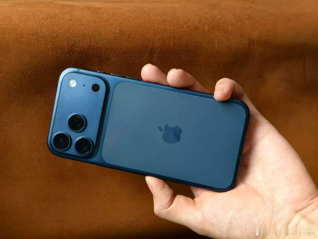 说实话，小米17Max和iPhone17ProMax的对比，本质是“性价