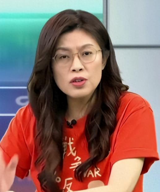 郑丽文犯重大失误后，不到24小时，蓝营有人唱反调，赖清德也发声。日前，郑丽文在参