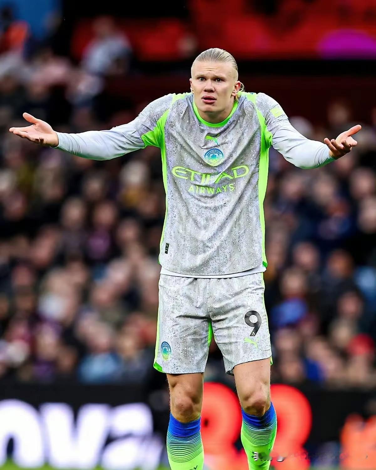 世界足坛彻底迈入了“新三剑客”时代,忘记梅西和C罗吧:英超射手王哈兰德,本赛季