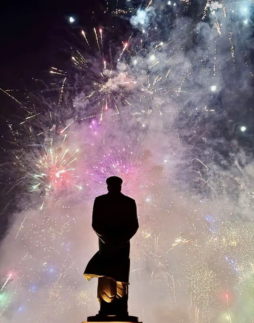 他看见的是国泰民安。