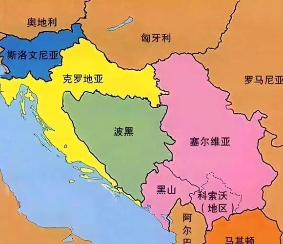 一百一十多个国家排着队，挨个跟科索沃握手，说：“我们承认你是个国家。”美国点