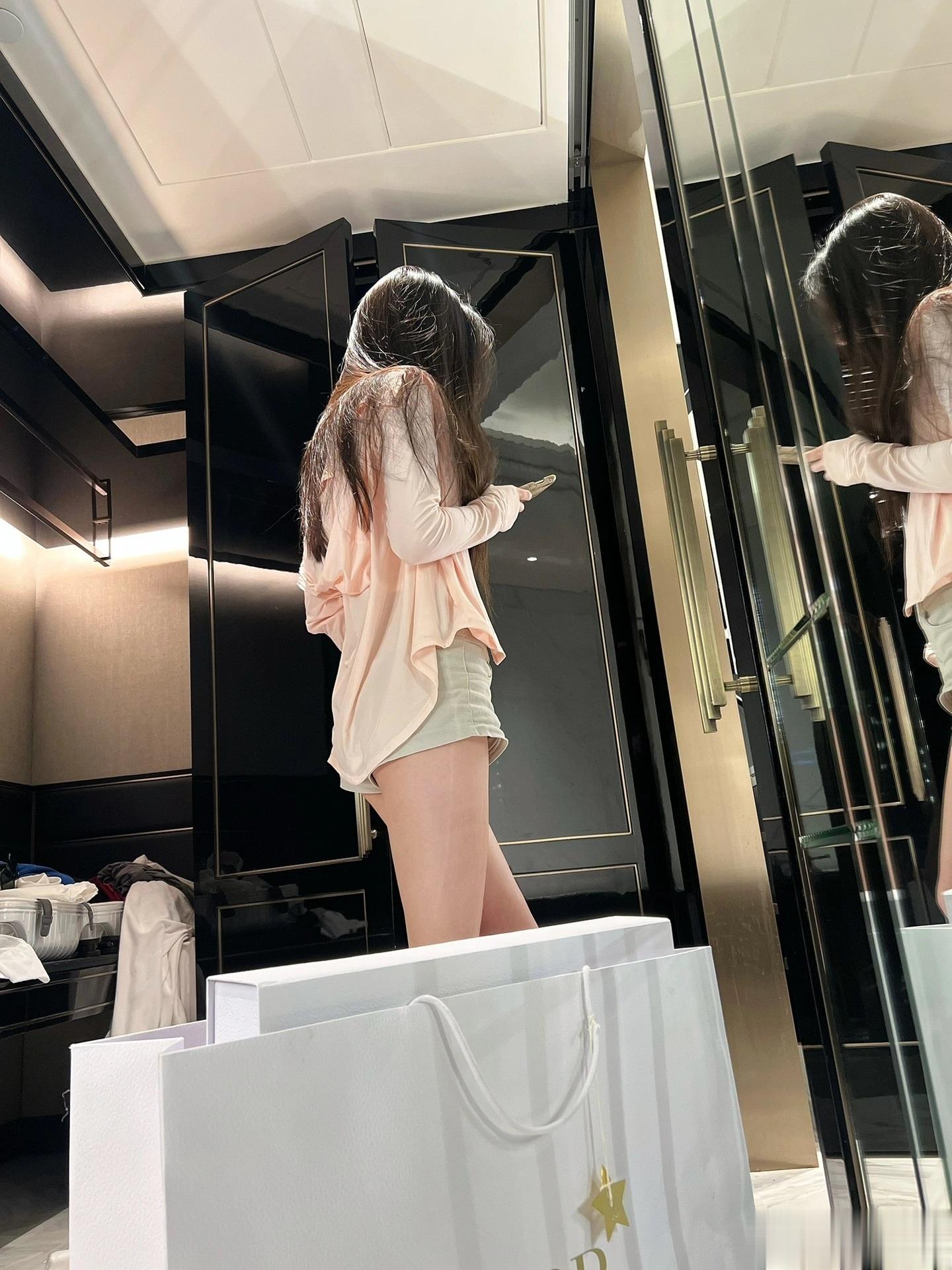 女孩子要记住自己才是最珍贵的奢侈品