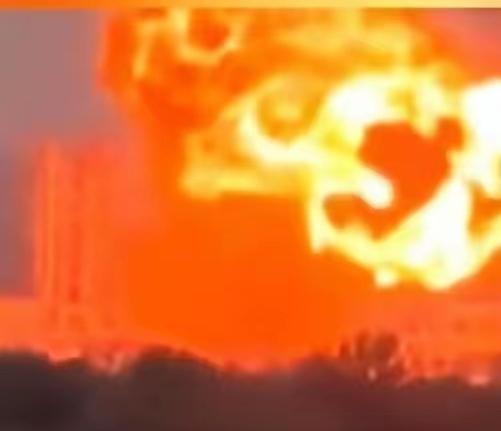 英国这次触碰到俄罗斯的底线了，可以说是玩大了。乌克兰使用英国提供的风暴之影巡航导