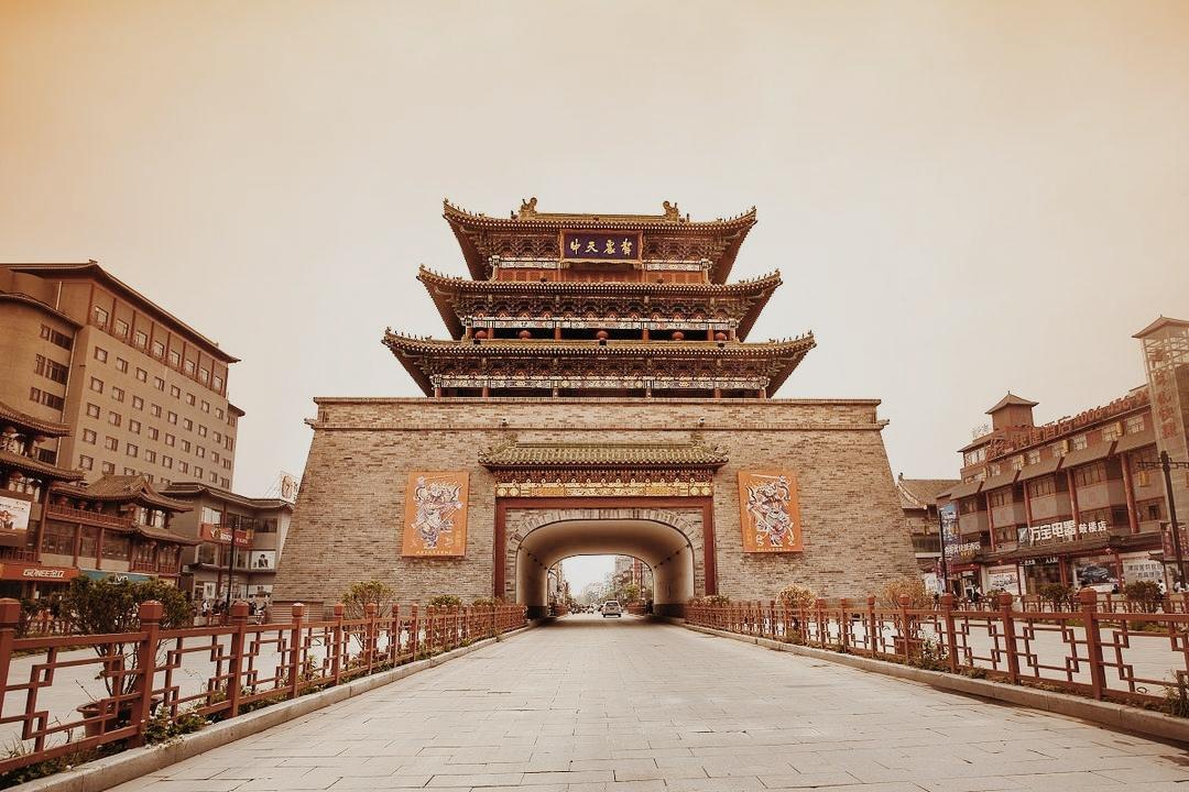 逛完开封和商丘，真心实意感慨：两座古城的差距，比想象中还要出人意料！原本以