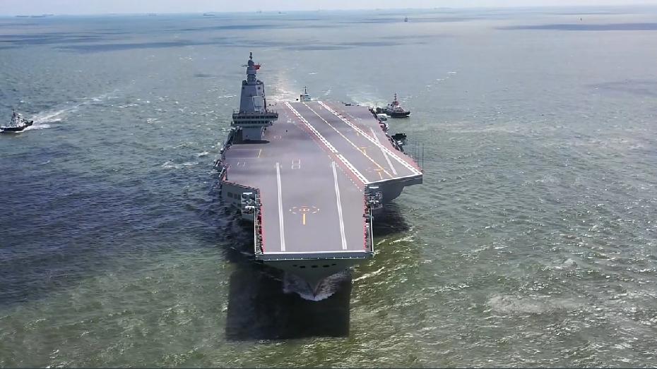 菲律宾要哭了，福建号的入列仪式在海南三亚，菲律宾的希望彻底破灭。这是一艘携带世界