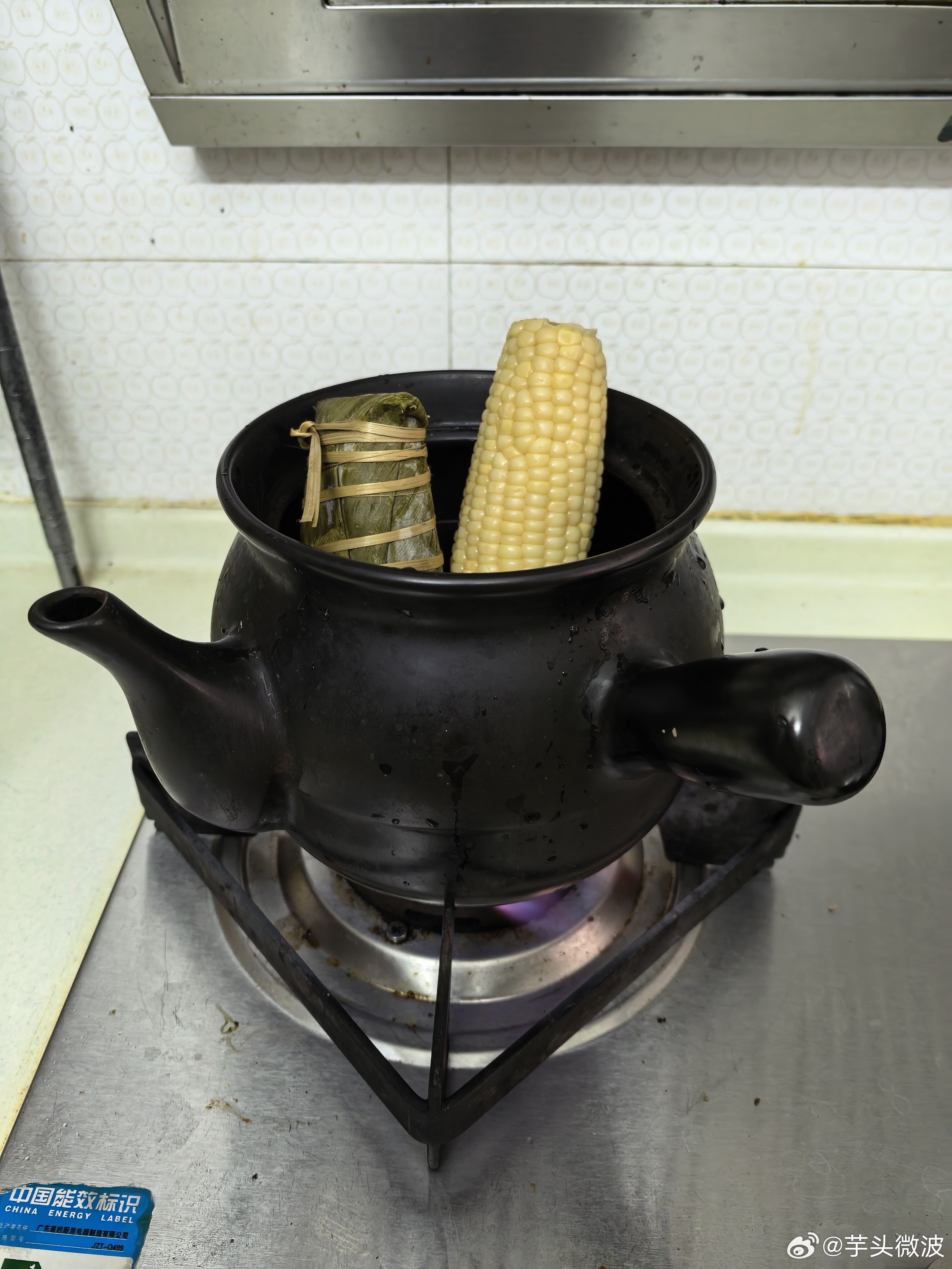 问：芋头的你真的不会做饭吗？芋头：也不能说不会，就是我做出来的，很多时候我自己都