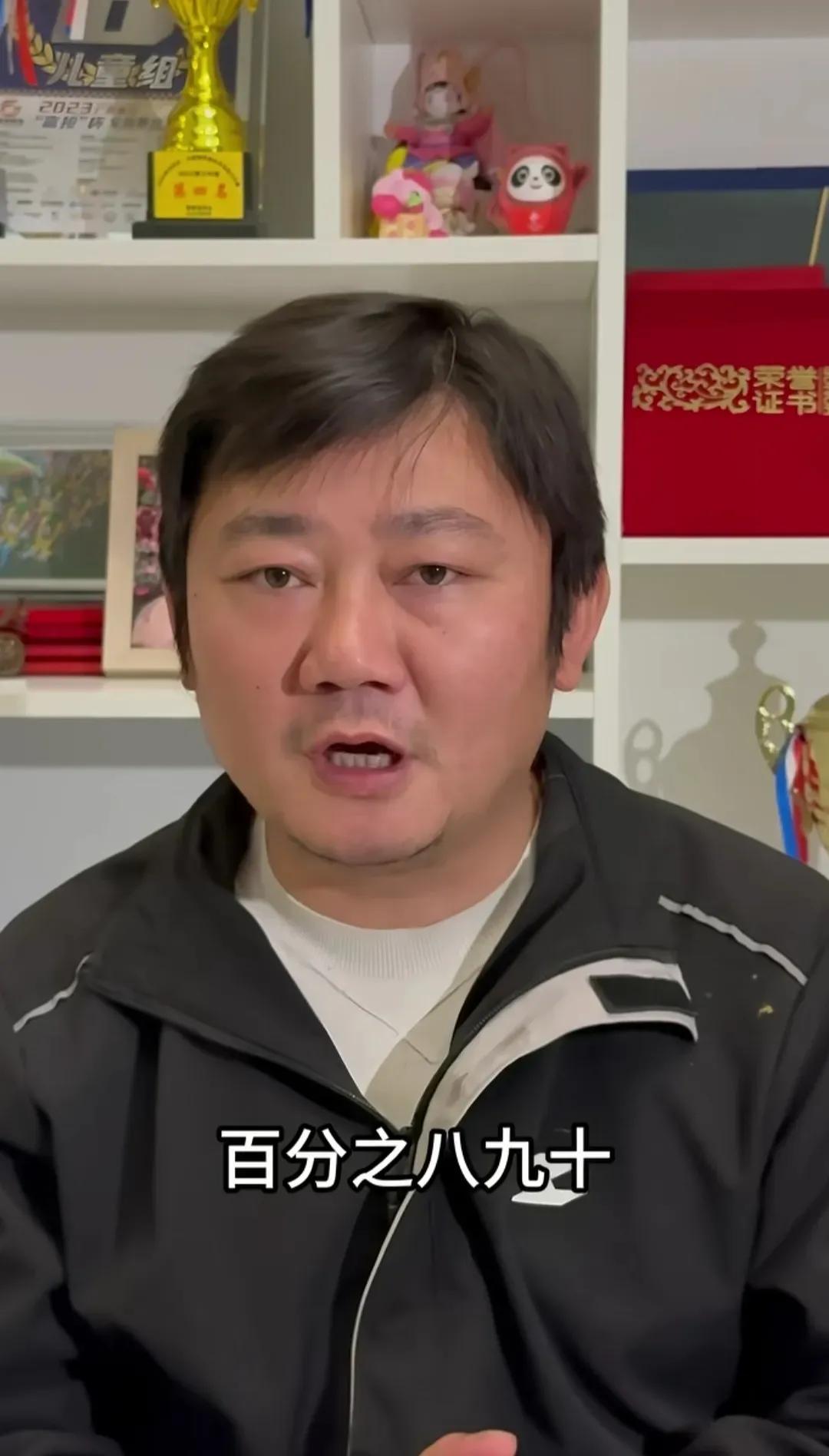 被约谈了？张雪机车的张雪，一改往日说话风格，一本正经的发了一个夸赞重庆政府的