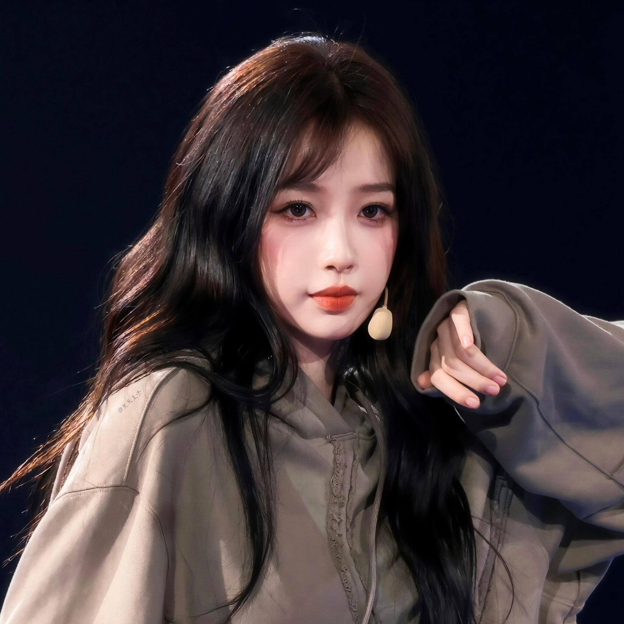 混韩娱，才知道虞书欣早期甜辣风的含金量，时尚这块真的太超前了❗️