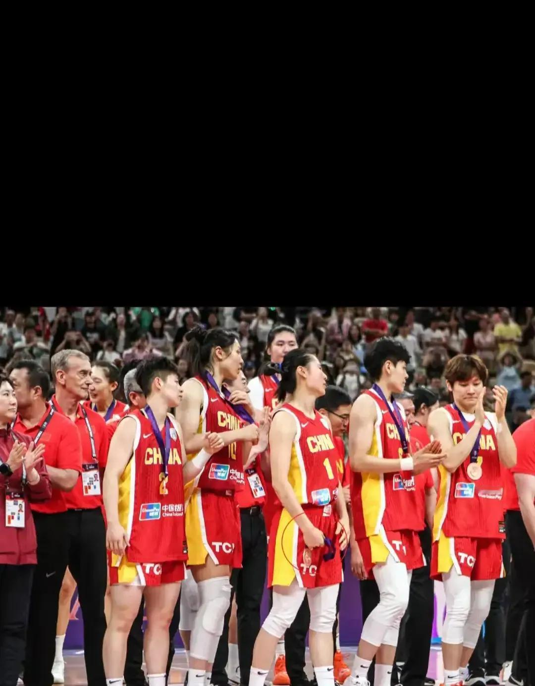 中国女篮亚洲杯负日本：优势流失，痛定思痛在女篮亚洲杯半决赛中，中国女篮遗憾负