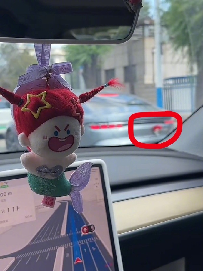日子怎么可能跟谁过都一样[笑着哭]​​​