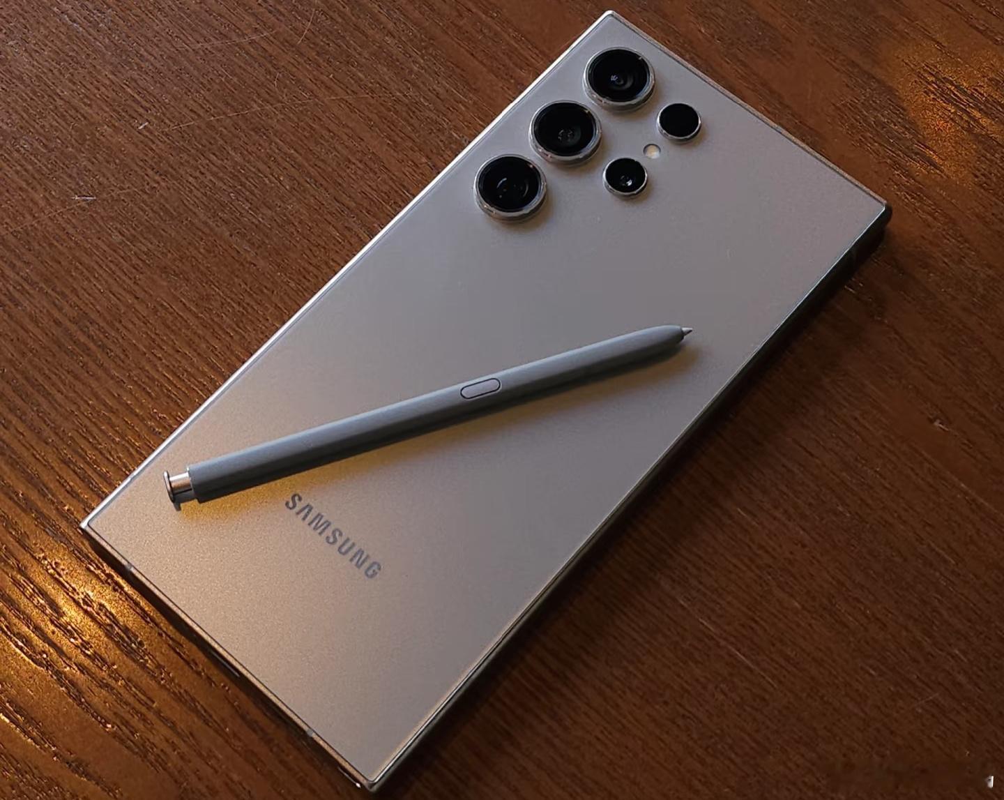 无论如何，三星S26Ultra的硬件底牌已经基本明朗，剩下的悬念就只剩下真