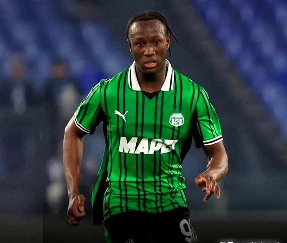 国米这次动作够快，已经搞定了波黑中卫穆哈雷莫维奇。这名23岁的萨索洛中卫