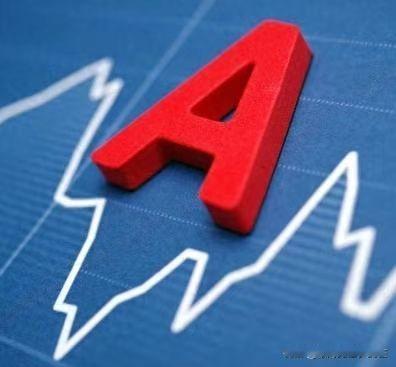 在A股，股市新手最容易走进的“四大误区”：一、轻信他人经验在股市里，没有