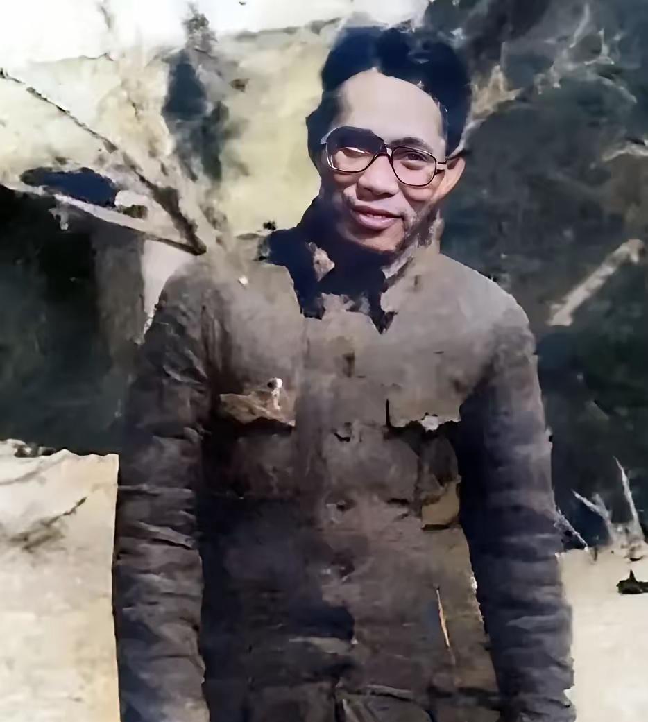 解放军被俘最高级别将领刘亚生的照片。刘亚生，河北河间人，1931年参加红军，抗