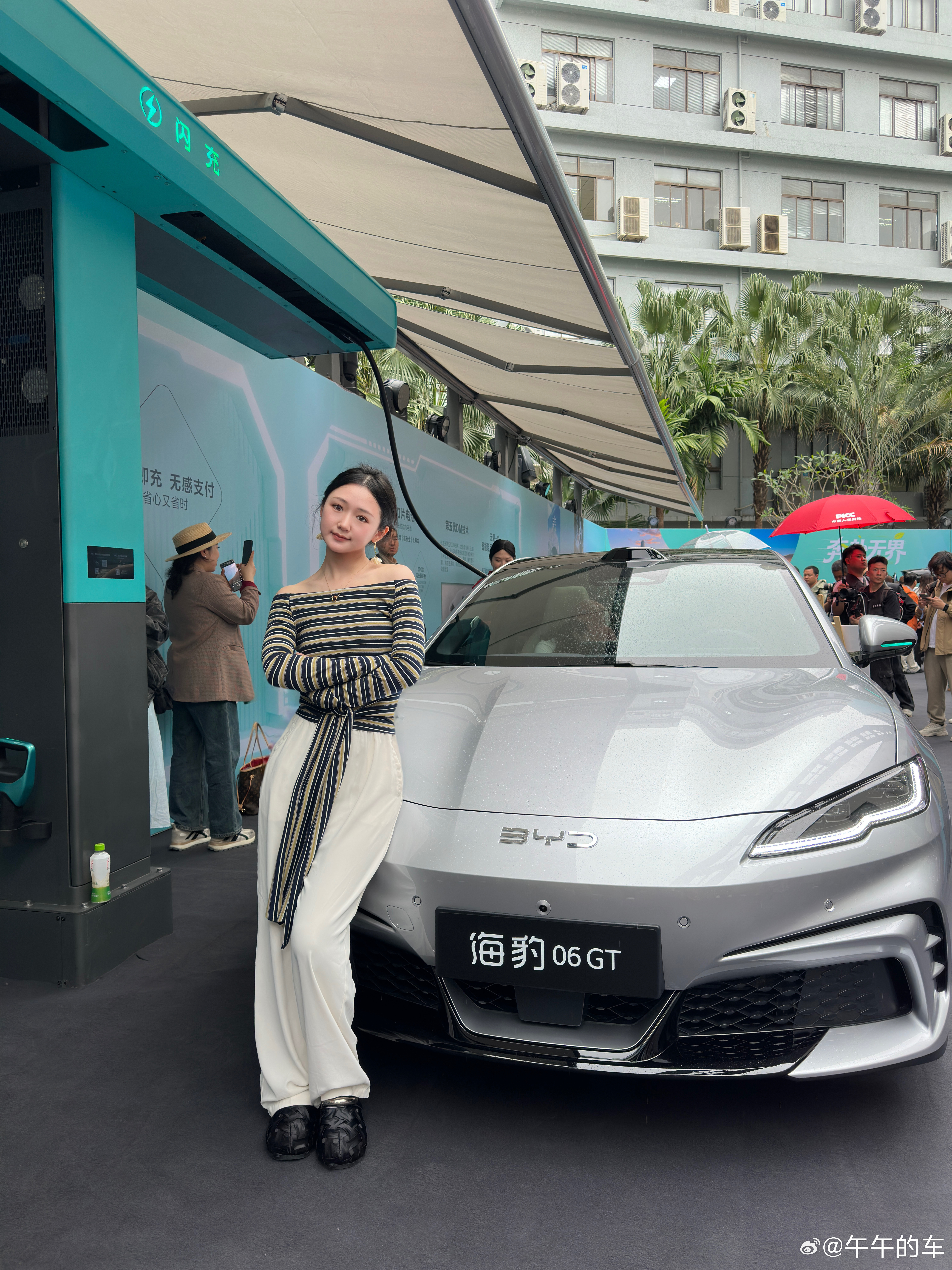 你知道昨天比亚迪海豹06GT的发布会，为什么要同时发两台车吗？一台海豹06GT，