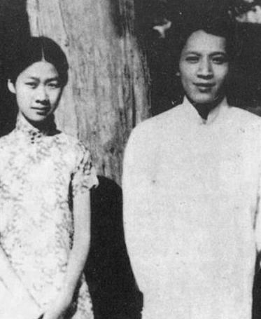 1933年，钱钟书欣赏燕大校花赵萝蕤，可赵萝蕤根本没有看上他，而是喜欢当时一文