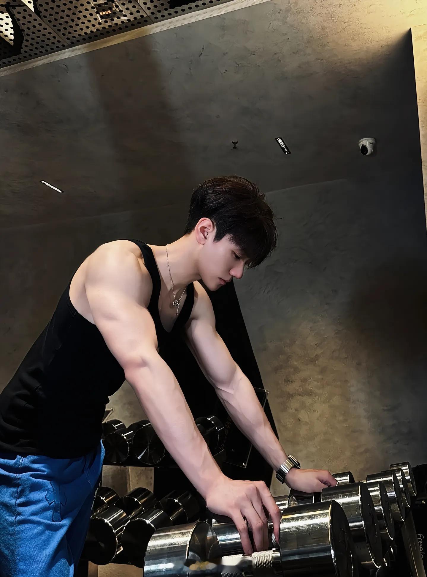 192cm75kg​​​