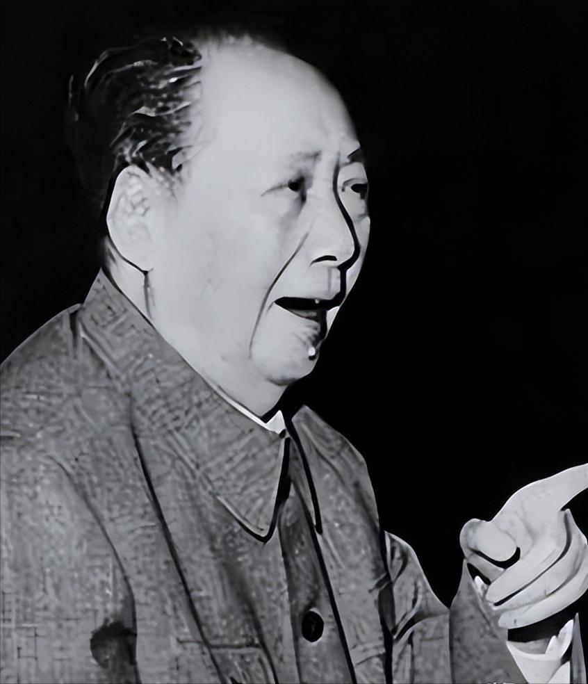 1961年，毛主席和周总理大吵一架，随后毛主席反问一句：“你吃了吗？“就