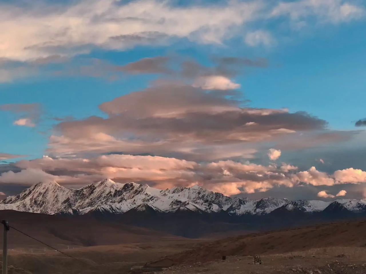 每当周末的时候，老婆总是8点多就喊孩子起床。我的意思就是想让孩子多睡一会儿。