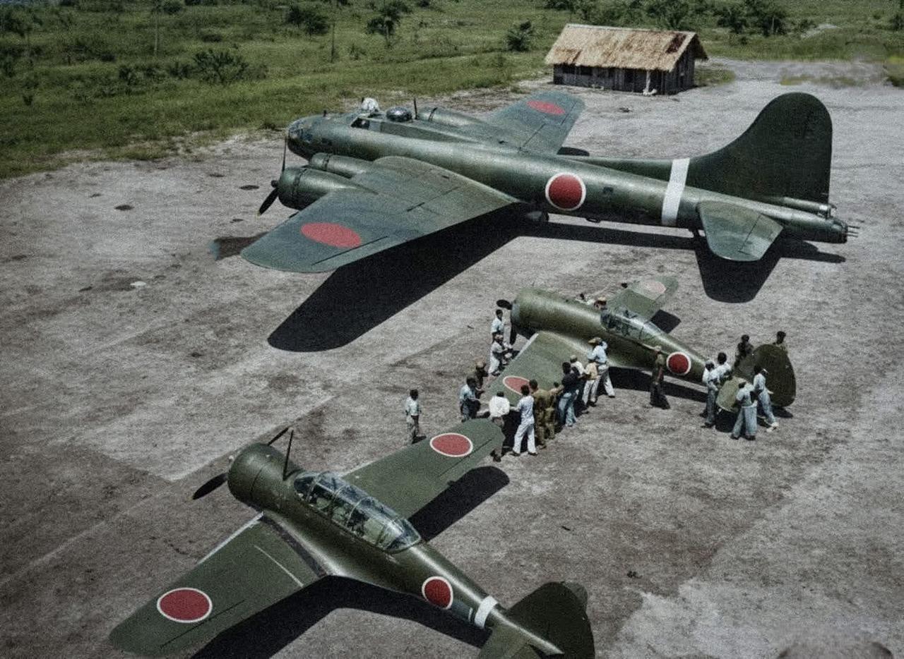 这是一张摄于1943年左右的彩色照片，照片内容是一架被缴获的美国B-17轰炸机和