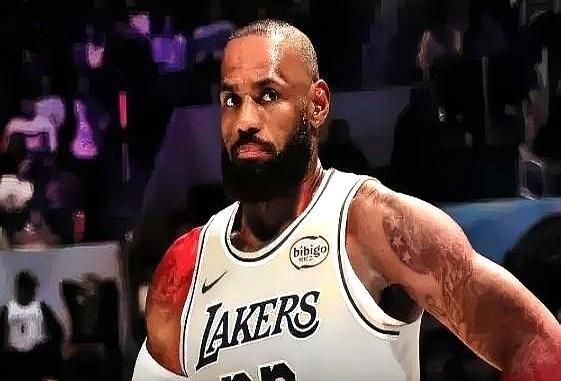 老说詹姆斯是历史得分王，这事儿没错。但他有个记录，其实还没破贾巴尔的。