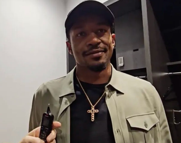 NBA常规赛，太阳115-102击败快船。赛后快船球员布拉德利-比尔在接受采访