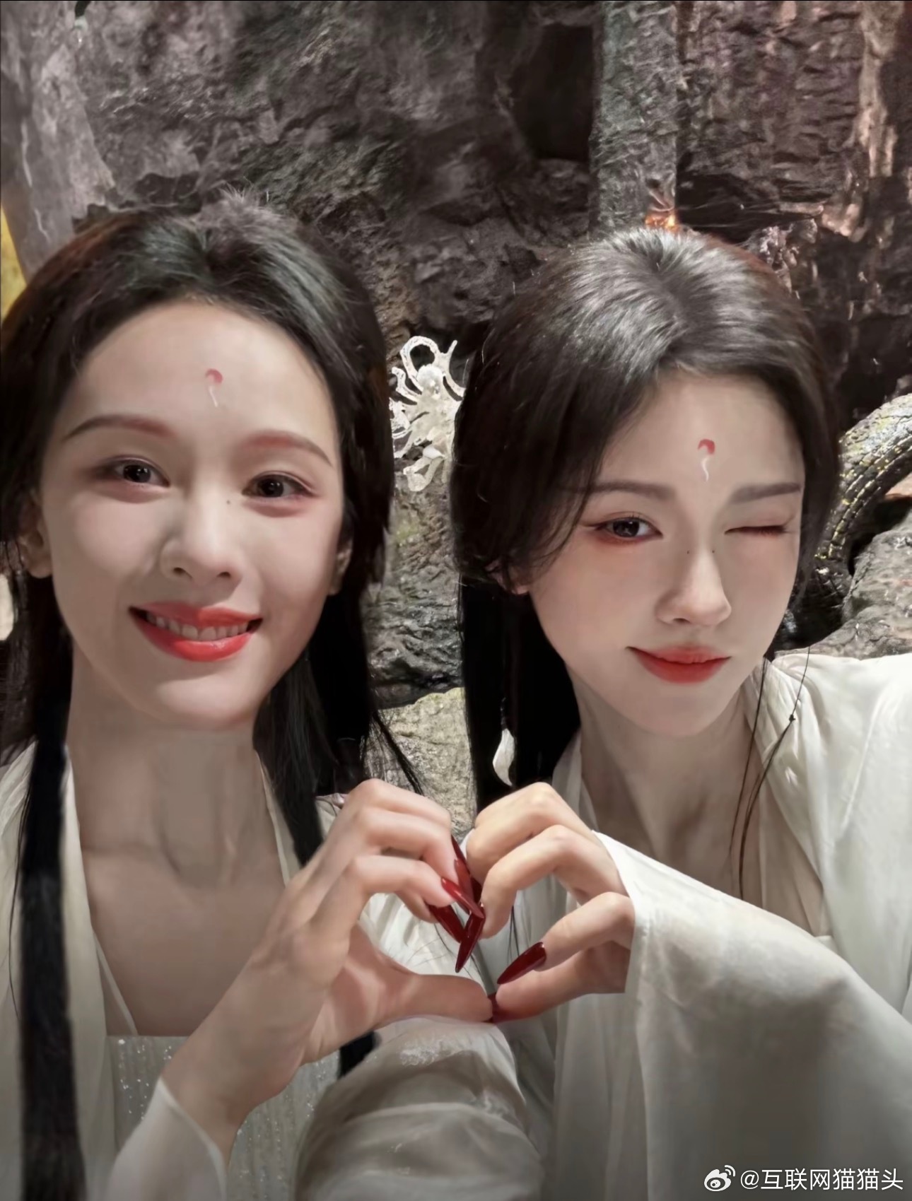 两位大美女合照都发了什么时候互关一下呢🥹🥹🥹