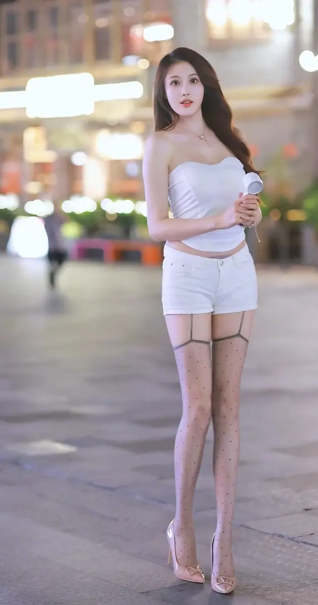 随拍 御姐 大长腿 高跟鞋