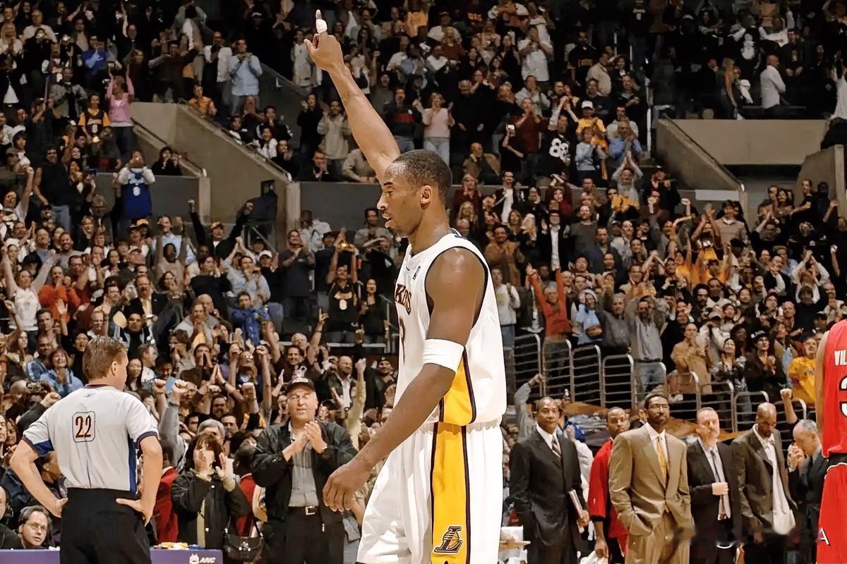 20年的今天，科比创单场81分神迹，NBA历史上的高分盘点：1、张伯伦100