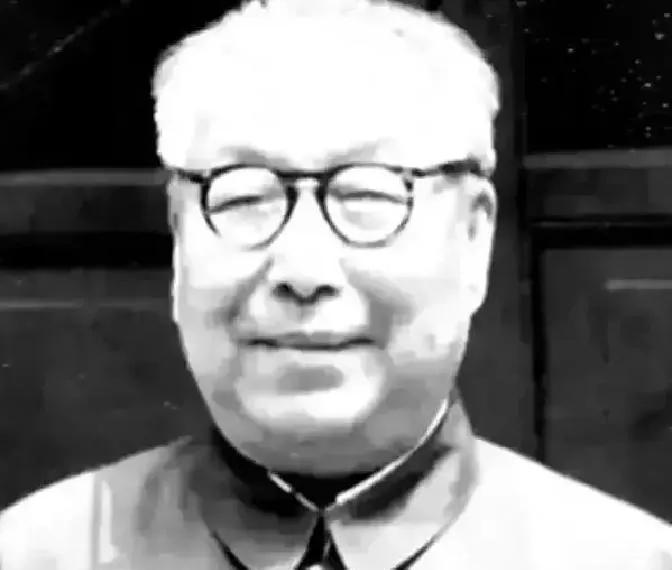 1988年农民朱海清在地里干农活，村长气喘吁吁跑来：“别干了，快回去，你家来了个