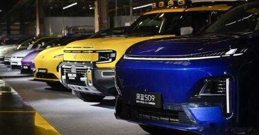 中国长安3000万辆下线长安汽车阿维塔12长安正式也迎来了第3000万辆中国品