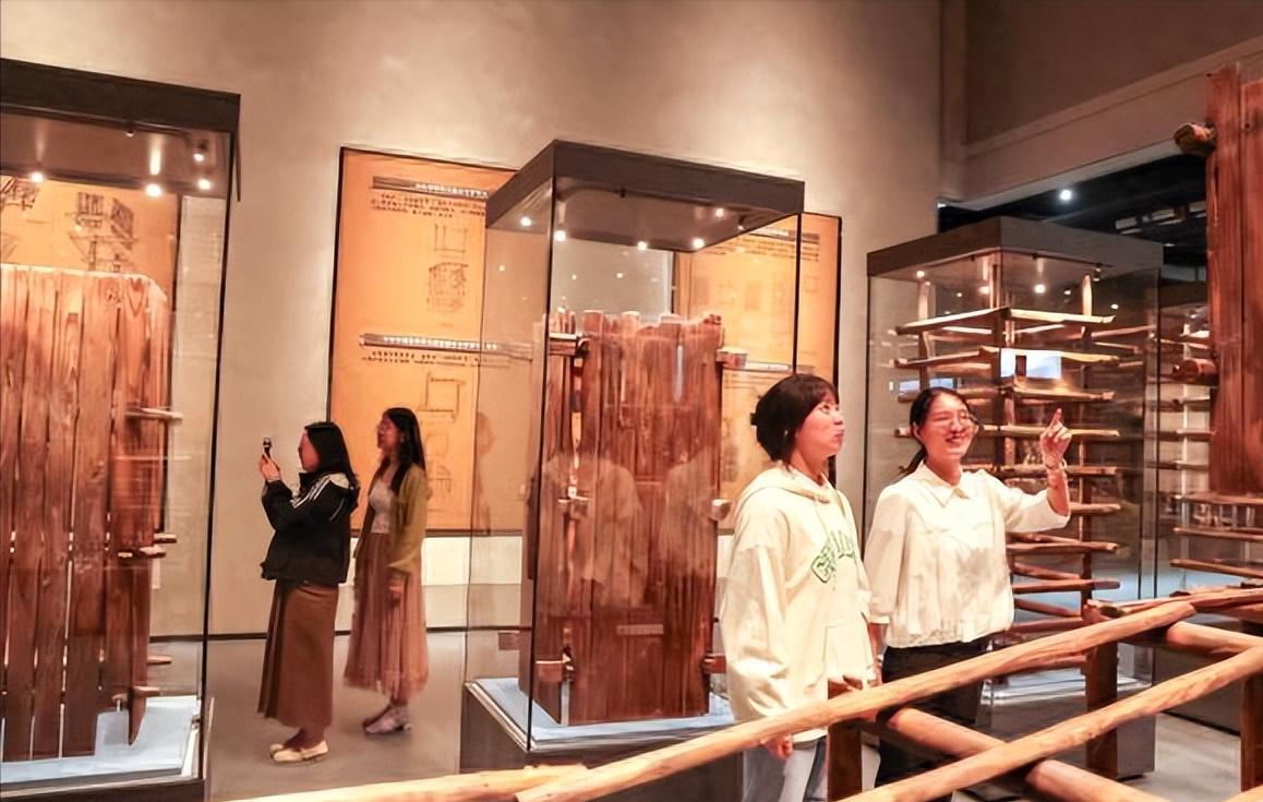 江西50万吨“废渣”惊世！一化验3300年前，西方两千年的骄傲碎了江西地下