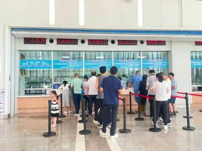 昆明网民向云南省省长建言昆明某医院增加周日取药窗口方便患者取药！近日昆明网民