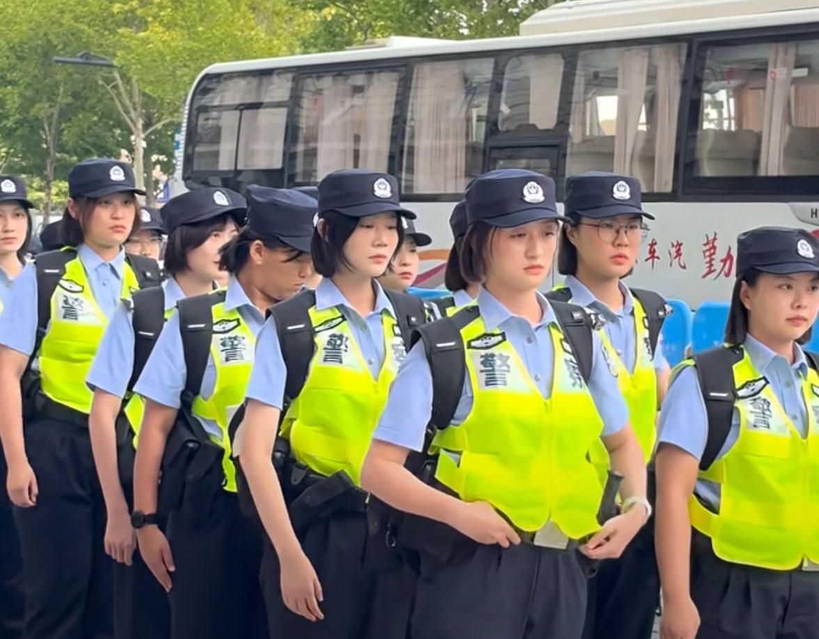 辅警待遇的五个梯队：第一梯队：事业编辅警体制内的辅警！第二梯队：年薪制