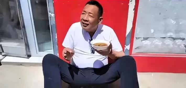 在近日闹得沸沸扬扬的胖东来事件中，让我感到最震惊的不是柴怼怼的诬告，也不是浙商胖