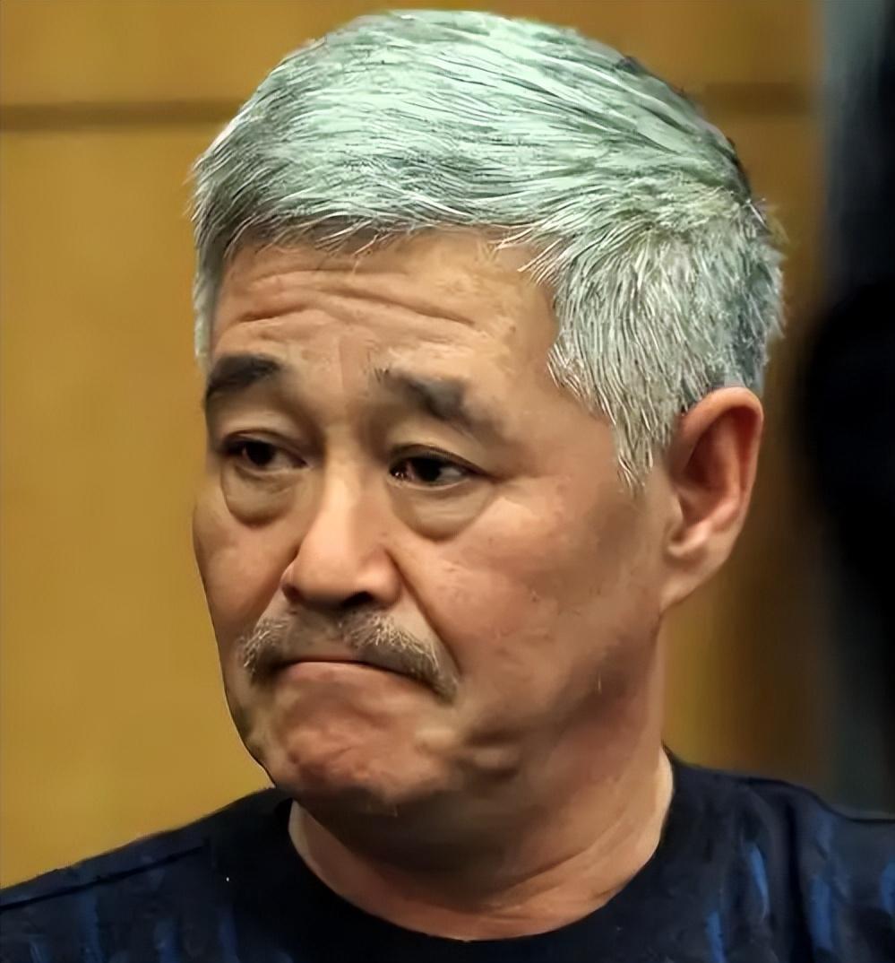 终于破案了！逼赵本山退出春晚的不是哈文和宋丹丹，而是平凡的他你以为赵本山不上春