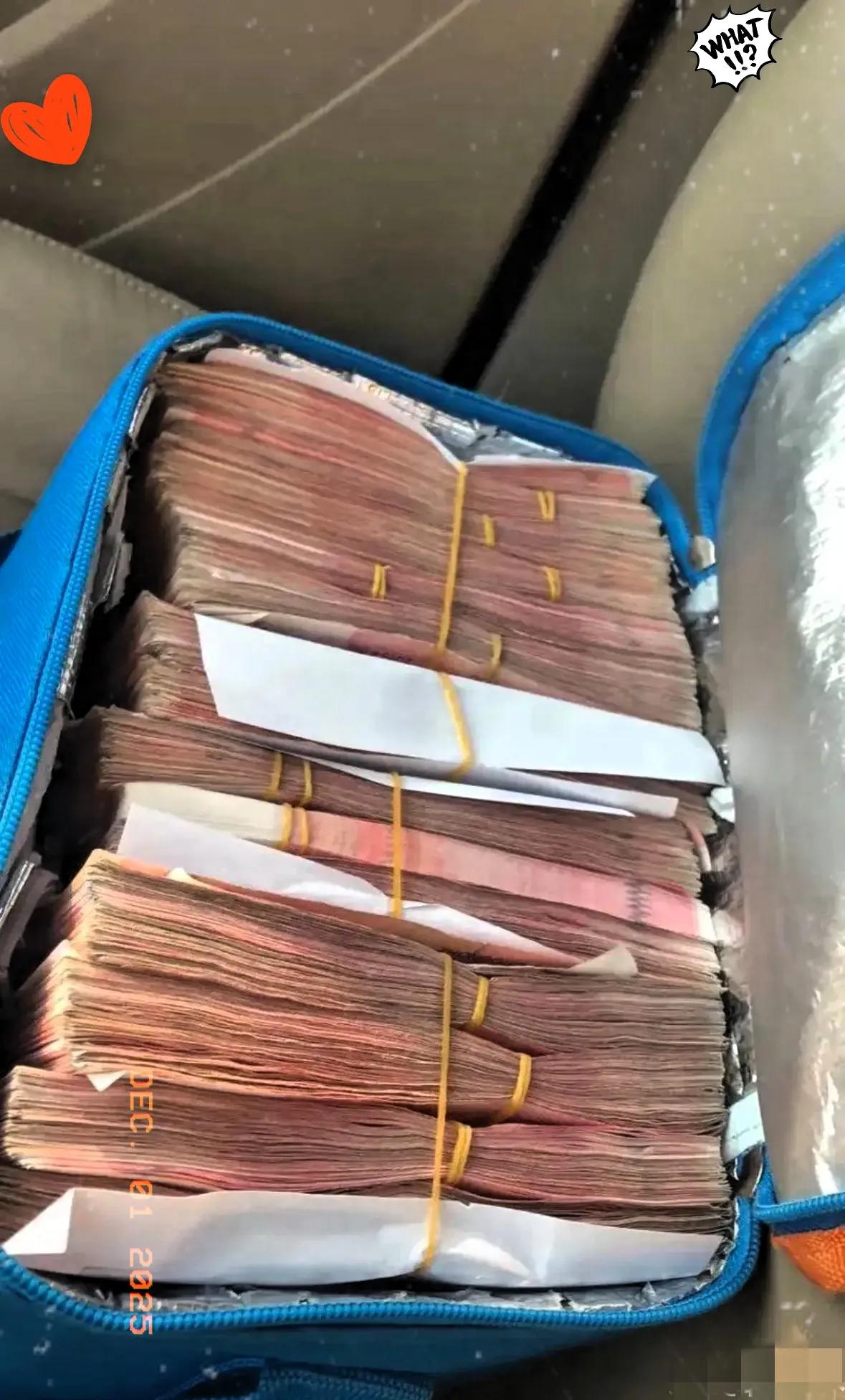 香港宏福苑这次大火，烧得“现金藏家”魂飞魄散。朋友说他家里有20多万现金