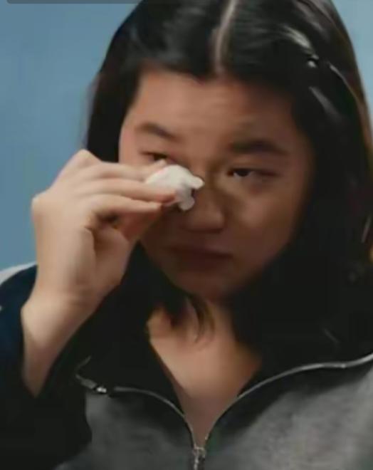 全红婵被骂，根本原因就只有一个那就是她出身寒门，没有任何的背景。但凡她有背景，但