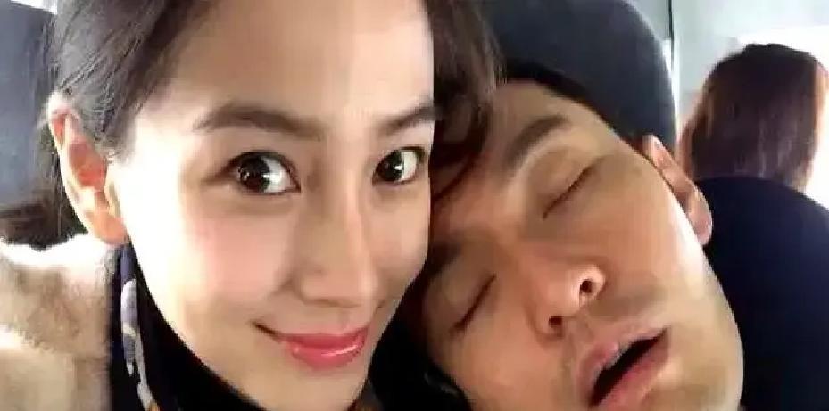 黄晓明和杨颖离婚三年后，被拍到一起带娃回家包饺子。黄晓明开车接母子，进门还顺手