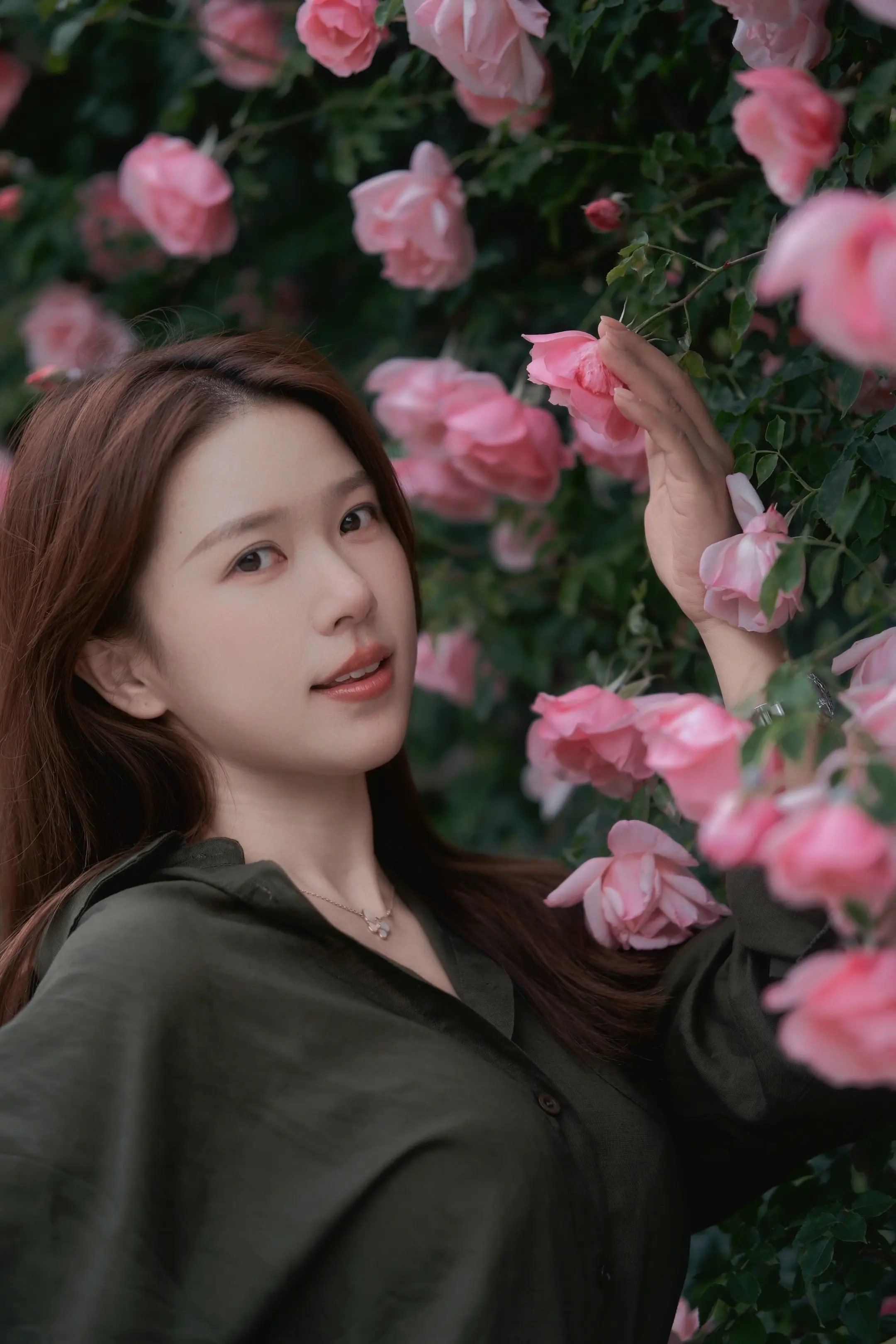 摄影师  没想到，已经喜欢拍花的年纪了