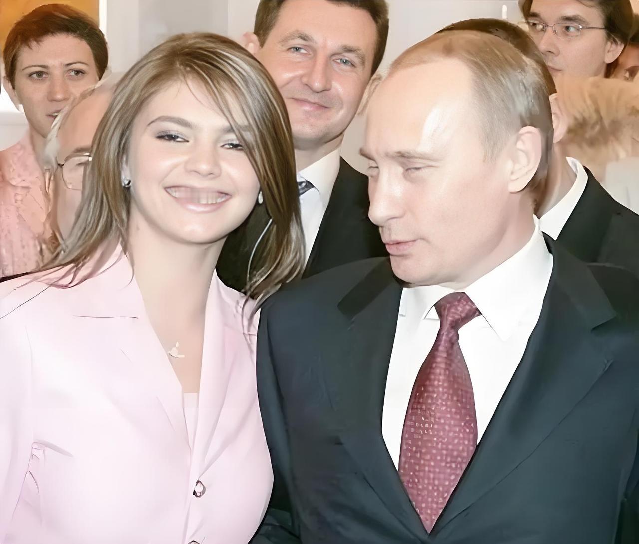 普京这招确实不错，在占领区进行征兵。乌克兰第三集团军副司令德米特里·库哈尔丘