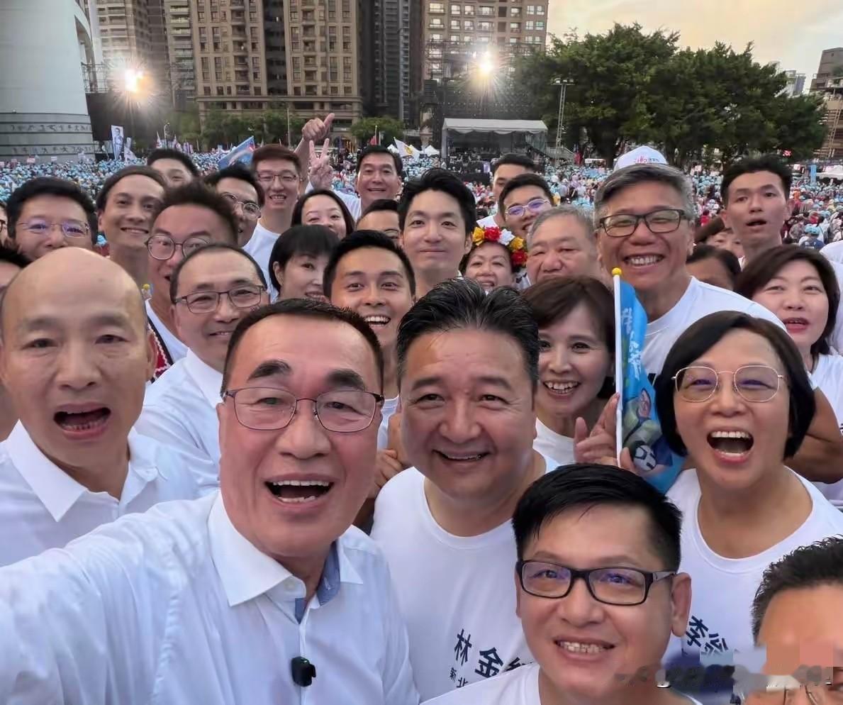 国民党新北市长参选人李四川今（4日）在脸书发文表示，今天的活动破4万新北市民前来
