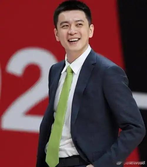 杨毅辟谣杨鸣800万出任北控队主教练北控队绝对是本赛季最让人失望的球队，他们