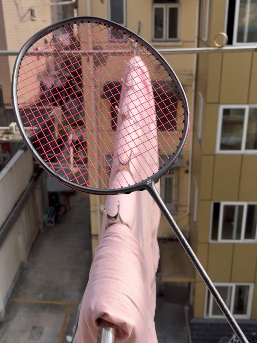 闲置的拍子有了它的用武之地这才是真正的长期主义拍的时候还可以练习一下挥拍姿势全民