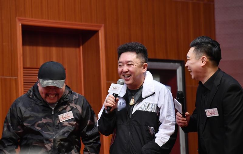 德云社三天霸榜热搜！于谦游戏直播、郭麒麟辞演、维权道歉，这波热度藏着行业真相