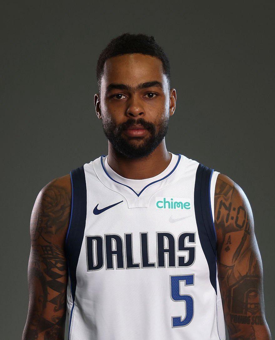 拉塞尔:签独行侠可能是个错误。休赛期,拉塞尔2年1300万美元签约独行侠,也算