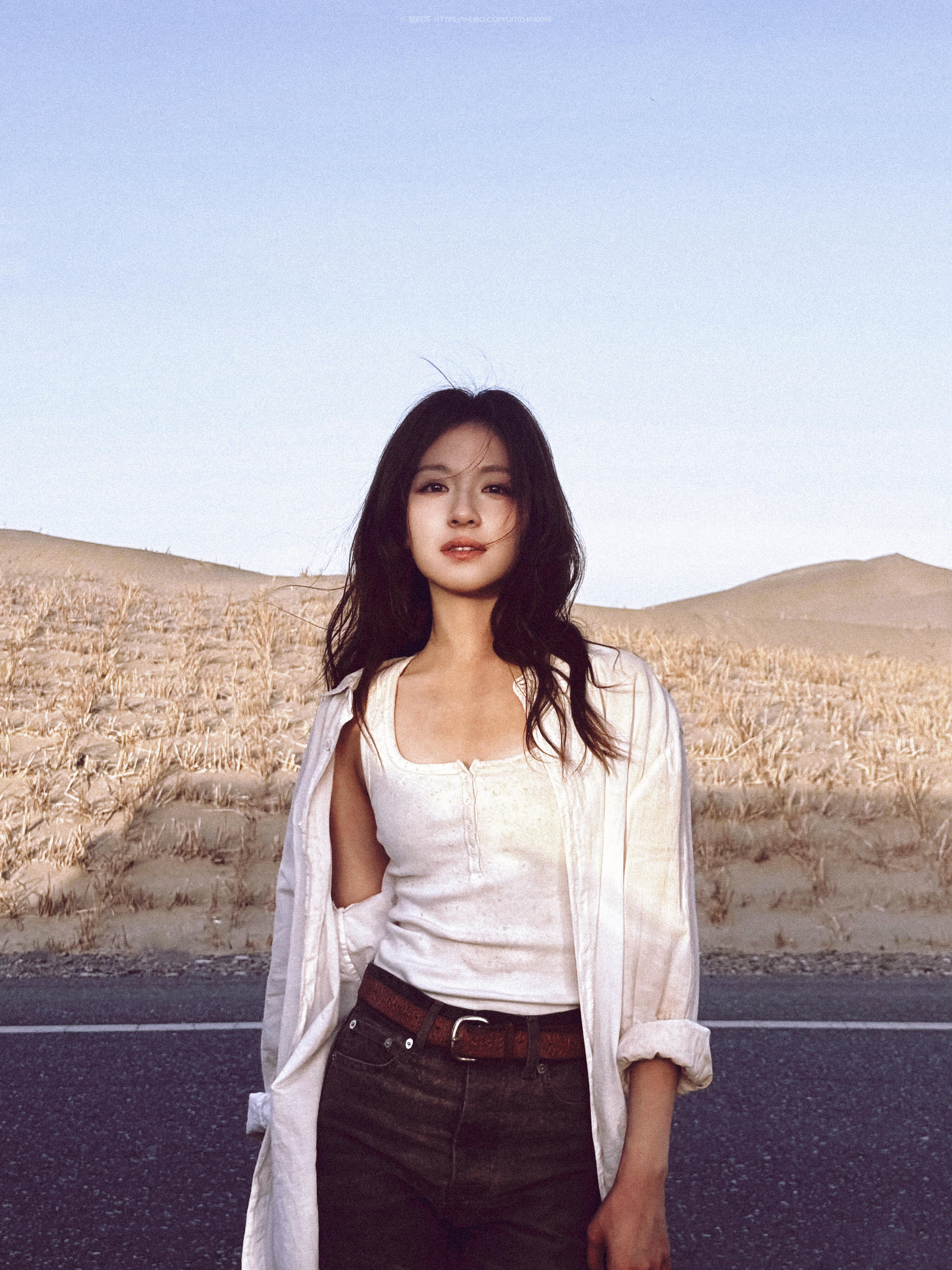 李兰迪谁懂啊，这组图真的狠狠戳中我！李兰迪的美，从来不止是五官的精致，