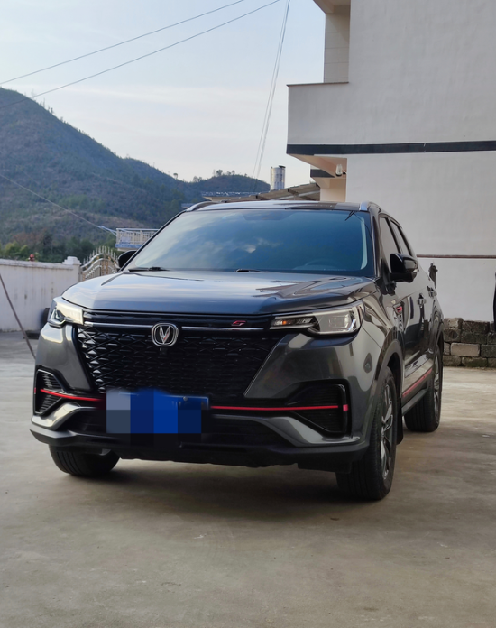 长安CS55PLUS爱车吐槽1、变速箱的反应总感觉慢半拍，切换成S档会快一些