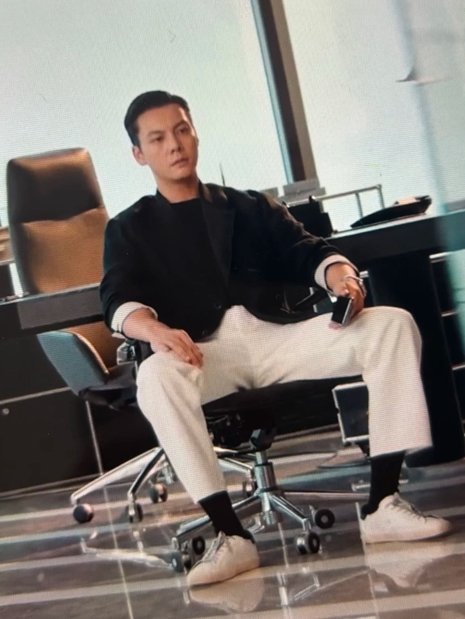我这脑子里的黄色废料啊……不儿？谁想出来的拍摄角度​​​