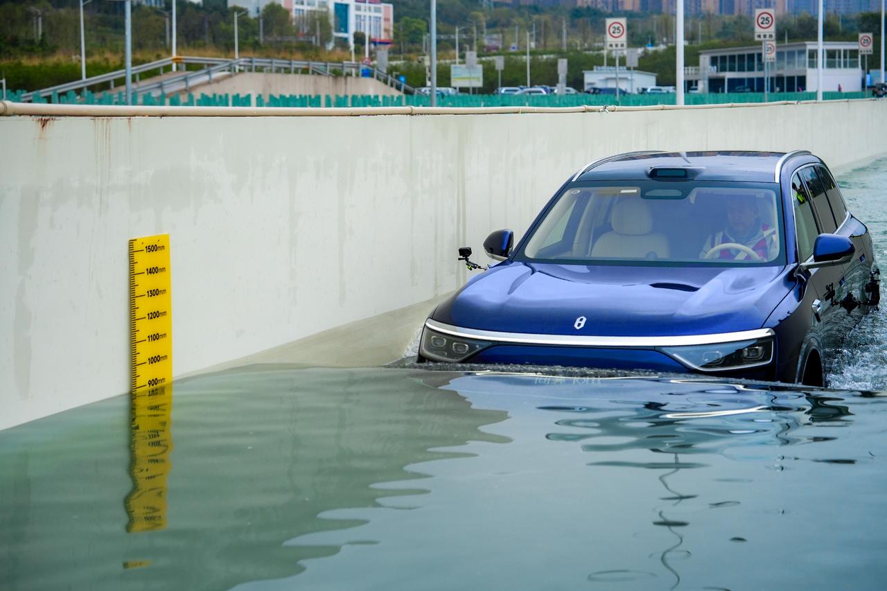 3月23日，问界M8正式迎来焕新上市。在当前竞争激烈的家庭智慧旗舰SUV市场中，